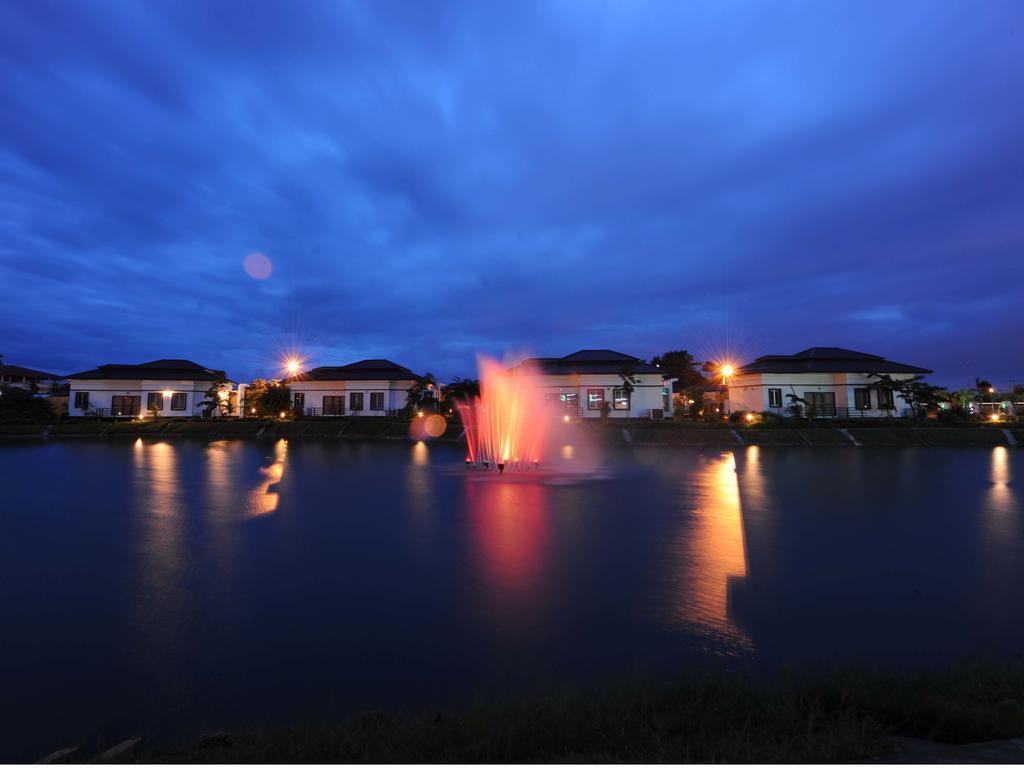 The Golden Lake Hotel Naypyidaw Exterior foto