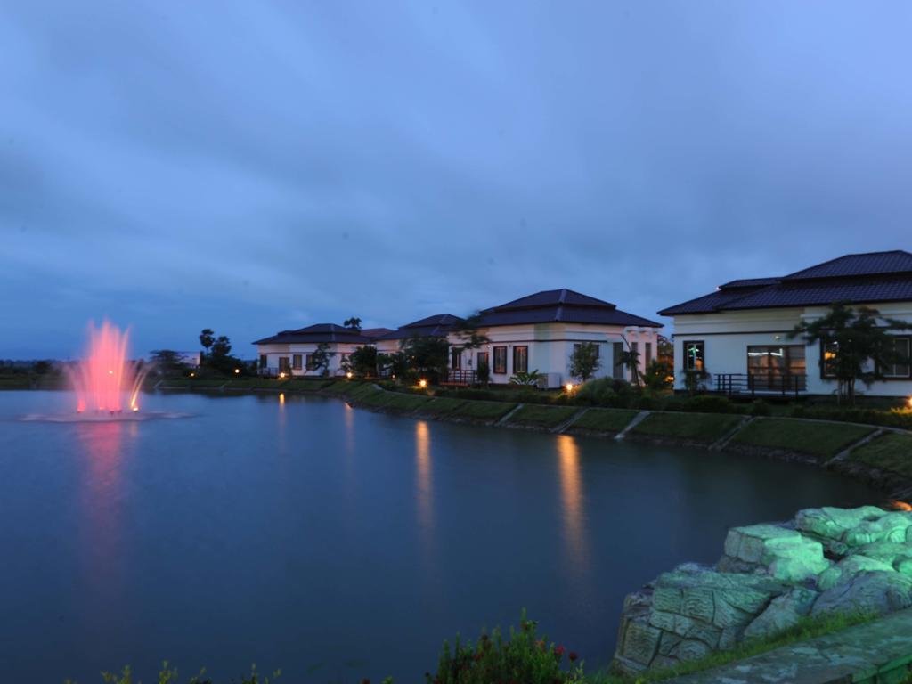 The Golden Lake Hotel Naypyidaw Exterior foto